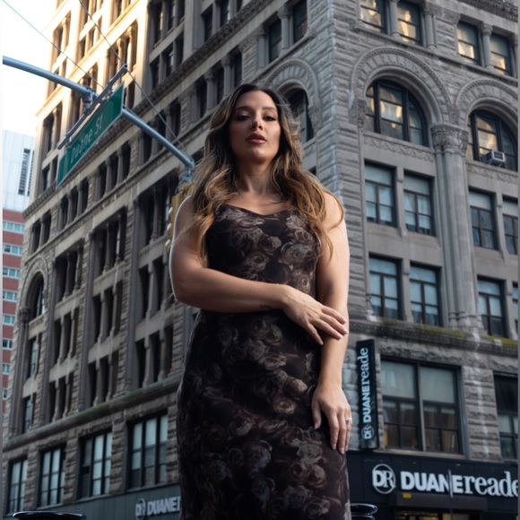 Vintage Brown floral gown - Picture 5 of 5